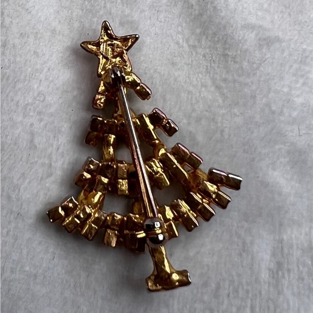 Vintage Rhinestone Christmas Tree Brooch - Picture 3 of 4